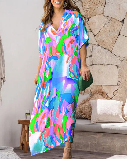 Becca  - Kleurrijke maxi-jurk met V-hals en abstract patroon