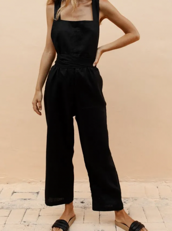 Venella - Rugloze jumpsuit met gekruiste bandjes