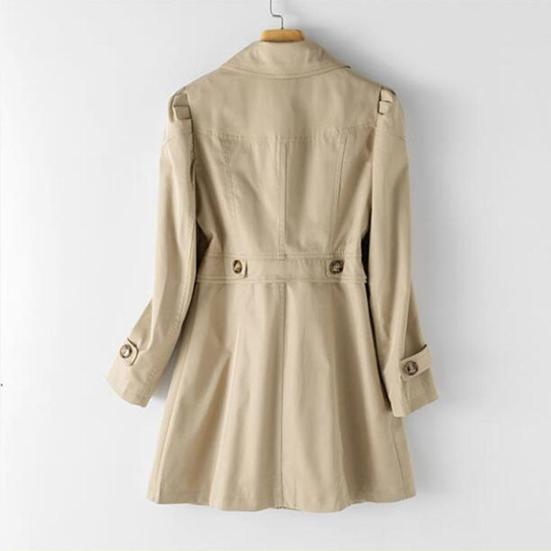 Sofia - Dames trenchcoat met enkelvoudige rij knopen