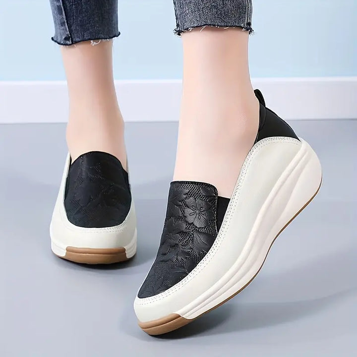 Gemma - Platform loafers met bloemmotief