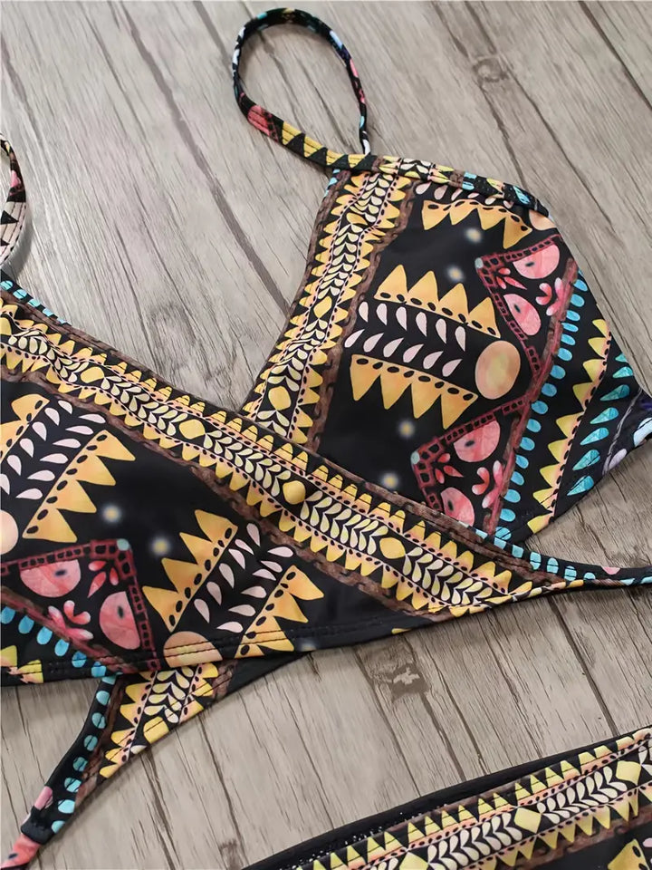 Cookie - Tweedelige bikiniset met gekruiste boho-chique tribalprint