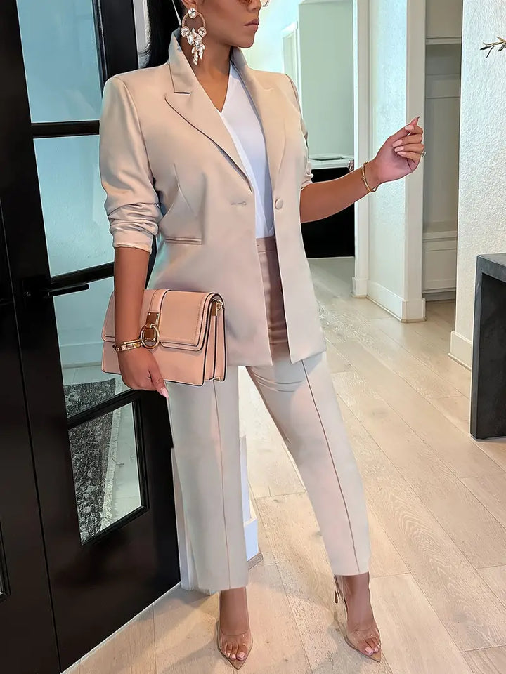 Dieke - Elegante set bestaande uit een stevige blazer en broek