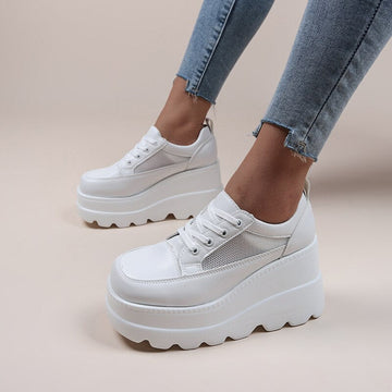 Bep - Witte orthopedische schoenen met sleehak