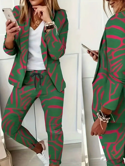 Xanne - Tweedelige set bestaande uit blazer en broek met abstracte print